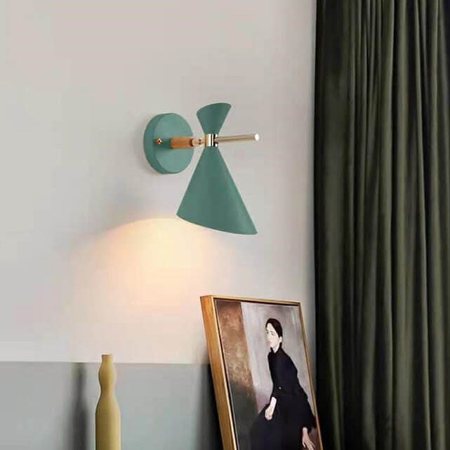 NordicElegance Væglampe - Minimalistisk Hornformet LED Væglampe