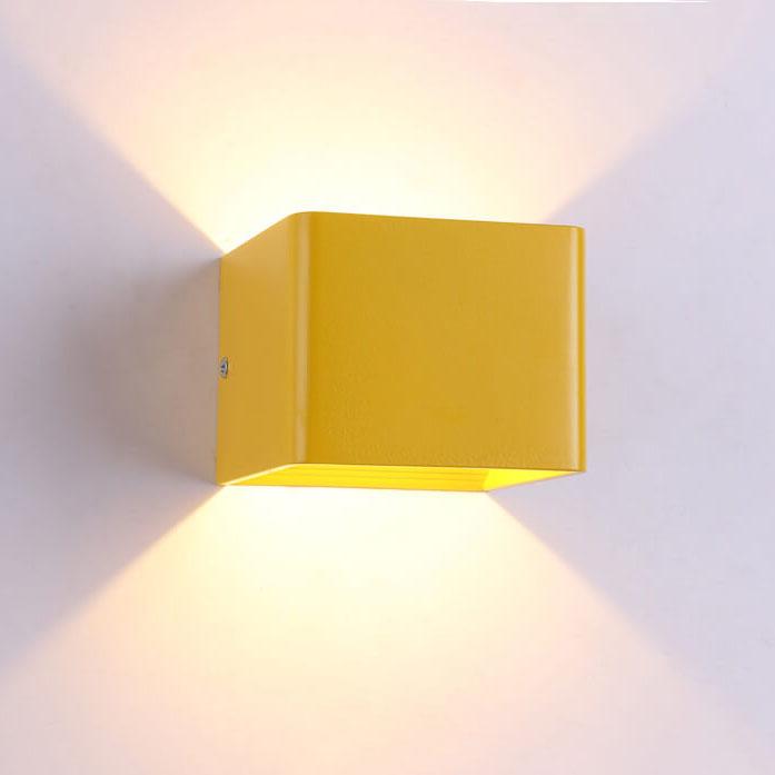 LuminSquare - Kvadratisk Mini Væglampe i Aluminium
