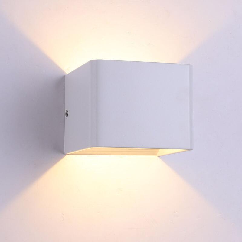 LuminSquare - Kvadratisk Mini Væglampe i Aluminium