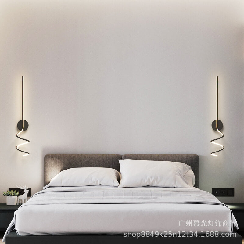 GlowWave - Strømlinet LED væglampe med bue-design