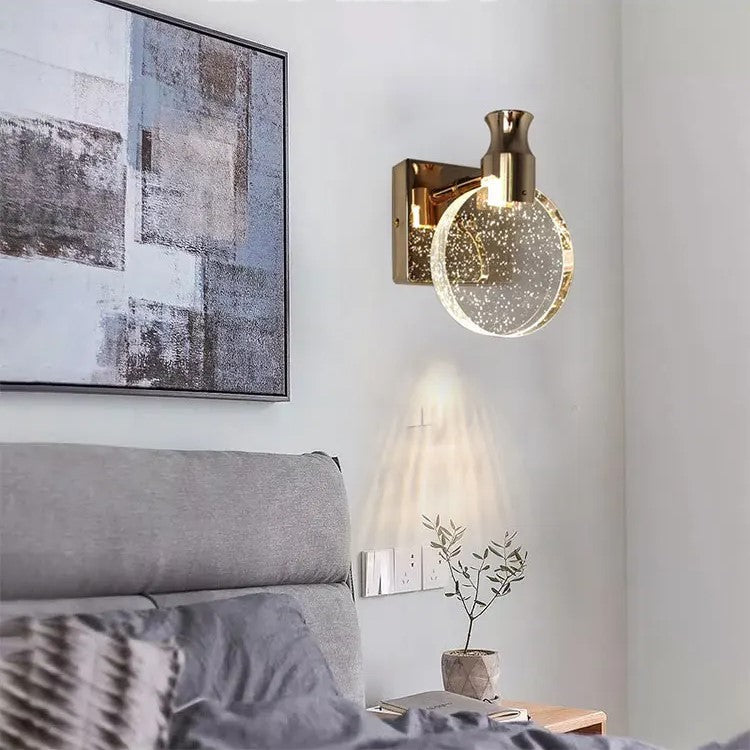 LumièreCéleste – Elegant Guld Væglampe til Atmosfærisk Indretning