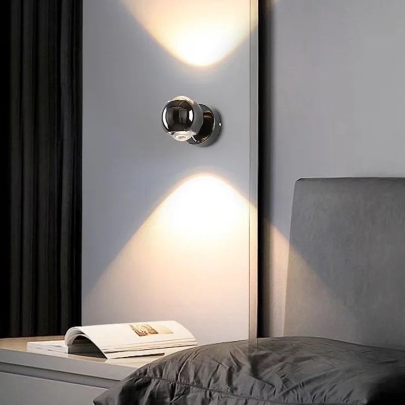 LumièreArt – Elegant Væglampe med Fleksibel Belysning