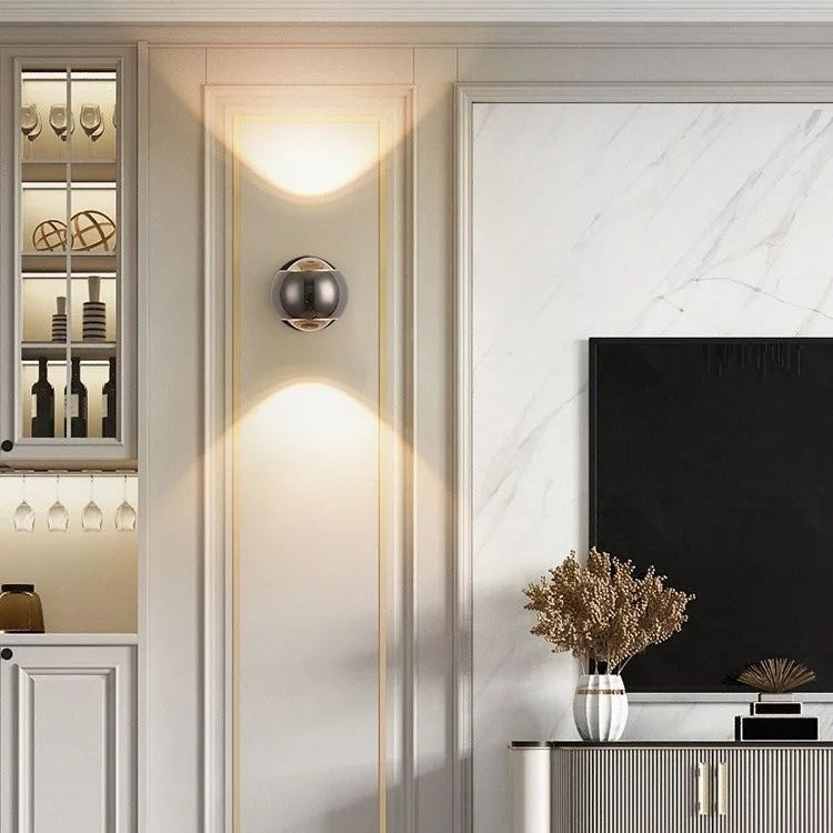 LumièreArt – Elegant Væglampe med Fleksibel Belysning