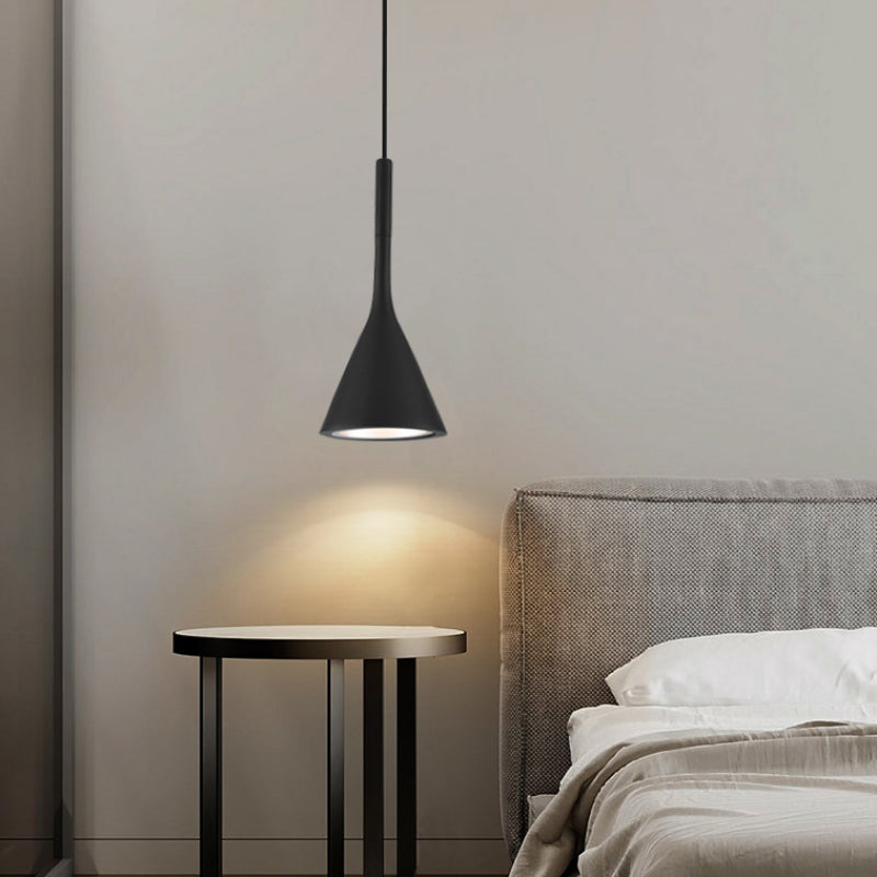 OrchidGlow Væglampe – Skandinavisk Design for Elegant Belysning
