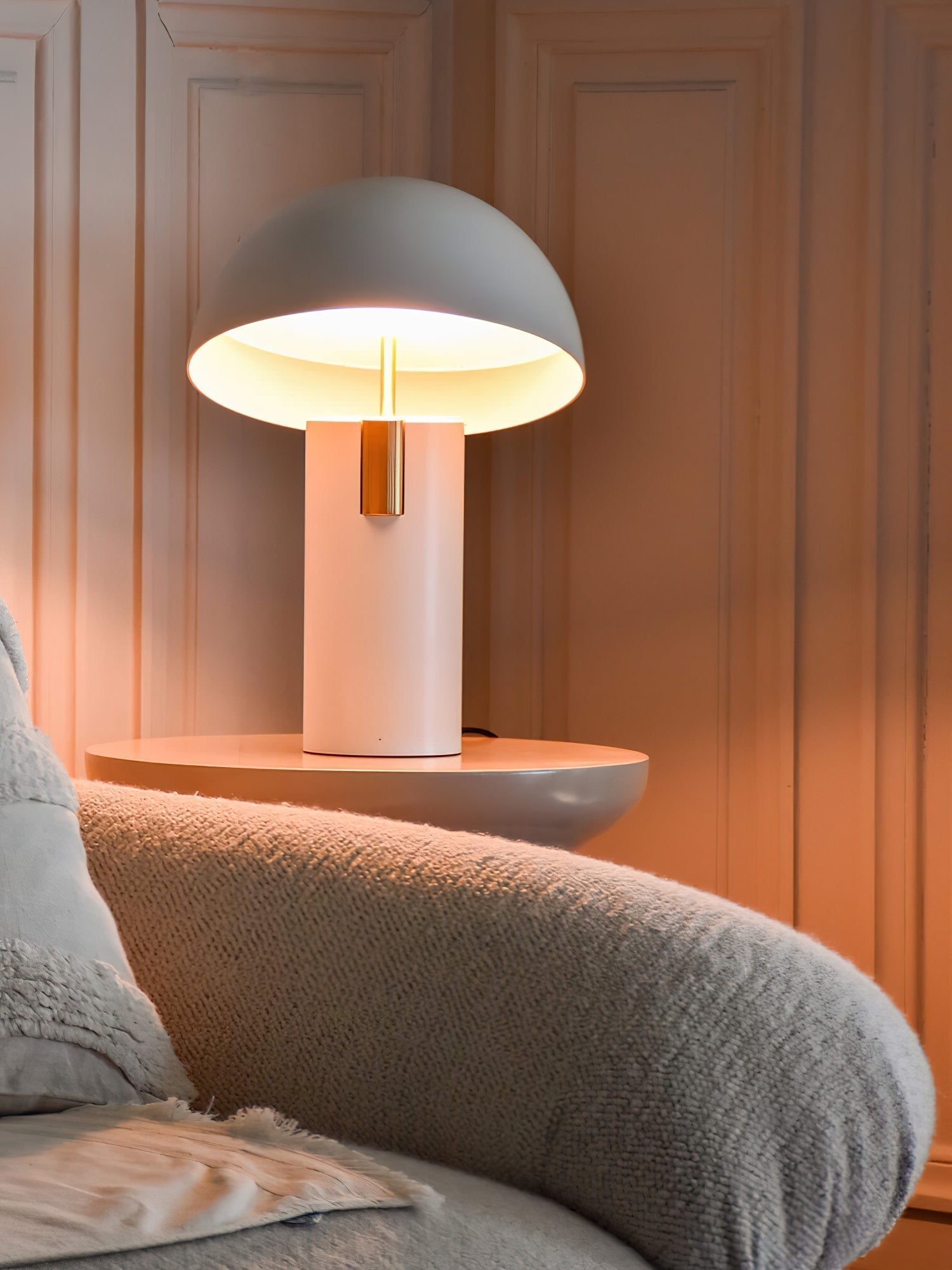 Avo Glow – Elegant Bordlampe i Moderne Design til Stue, Soveværelse og Kontor