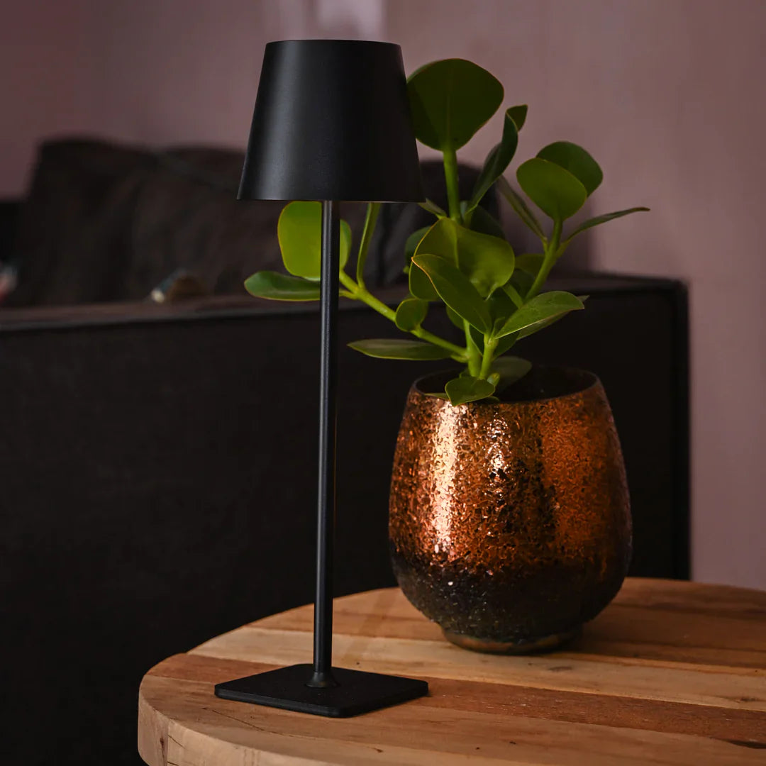 Nordiclight – Bezprzewodowa ładowalna lampa stołowa w nowoczesnym nordyckim stylu