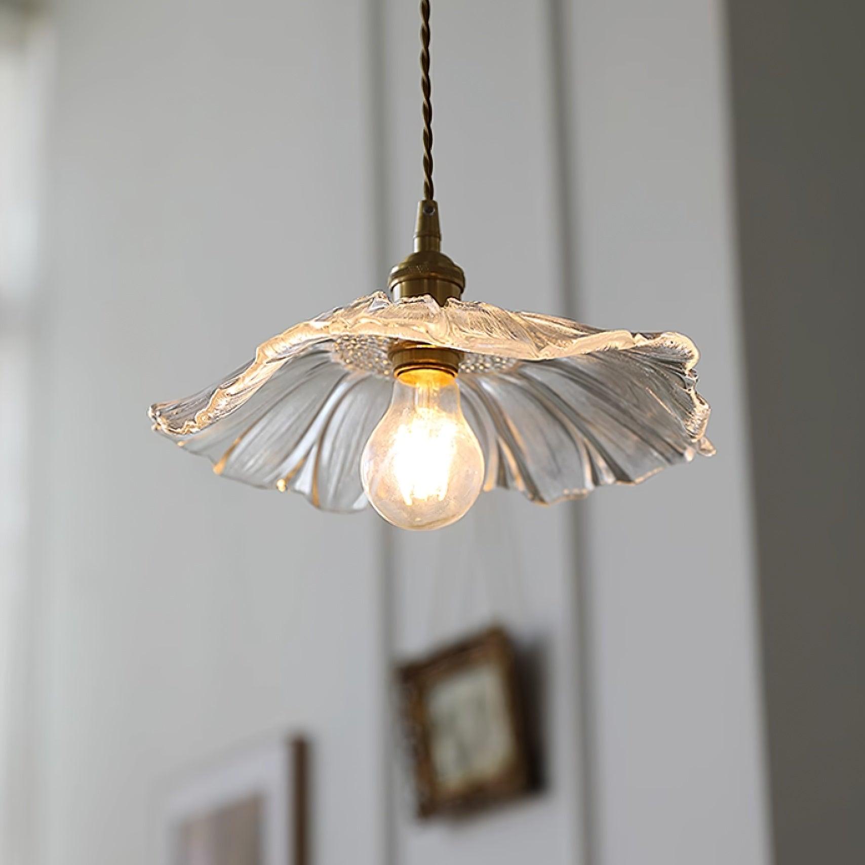 FloraGlass Pendant – Elegant Pendellampe i Blomsterglas til Romantisk og Dekorativ Indretning