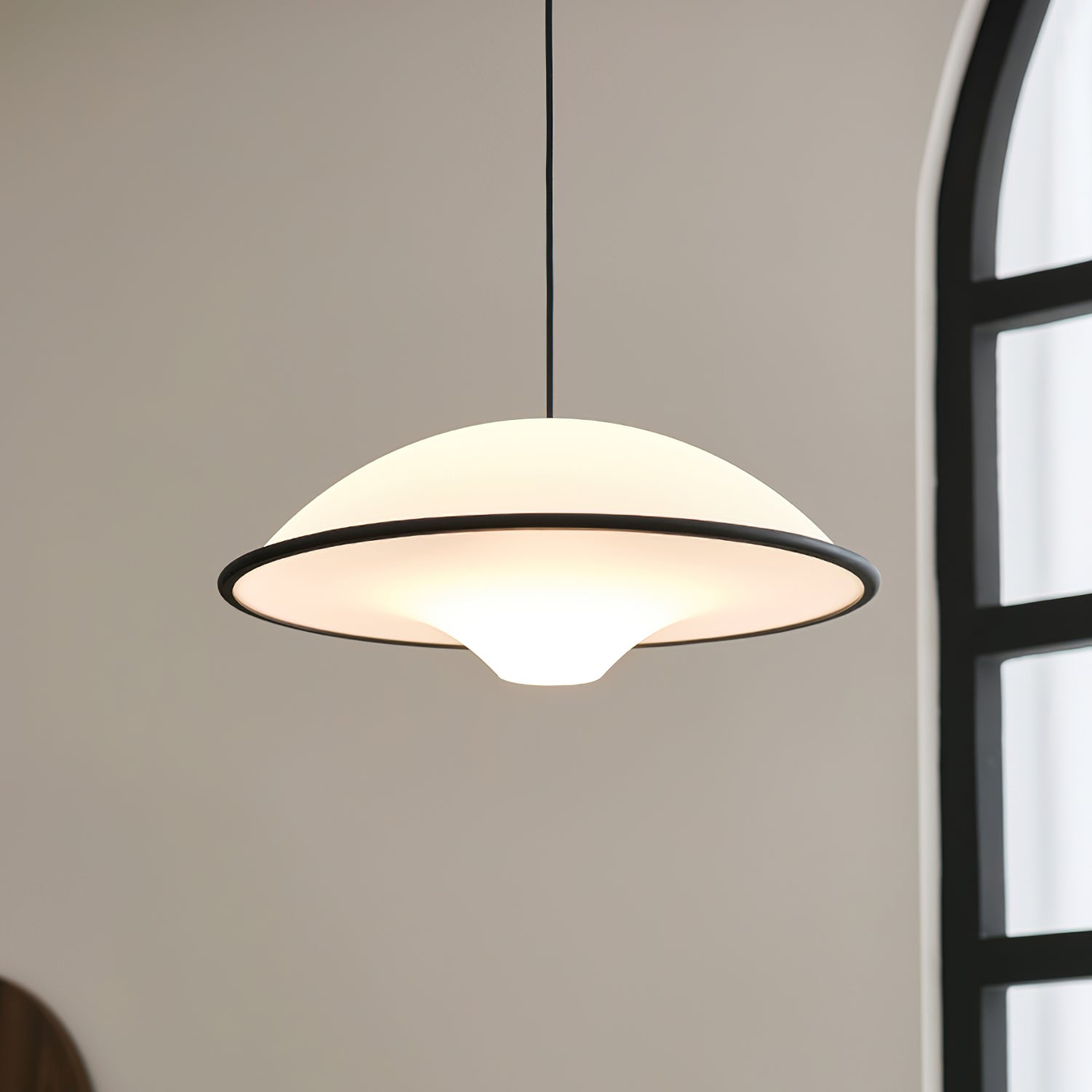 Fontana – Elegant Pendellampe i Moderne Design til Spisestue, Køkken og Stue