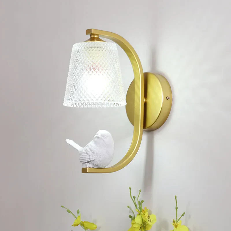 NordicBird Light – Trendy fuglevægslampe til soveværelse