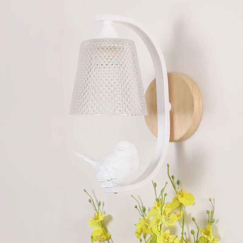 NordicBird Light – Trendy fuglevægslampe til soveværelse