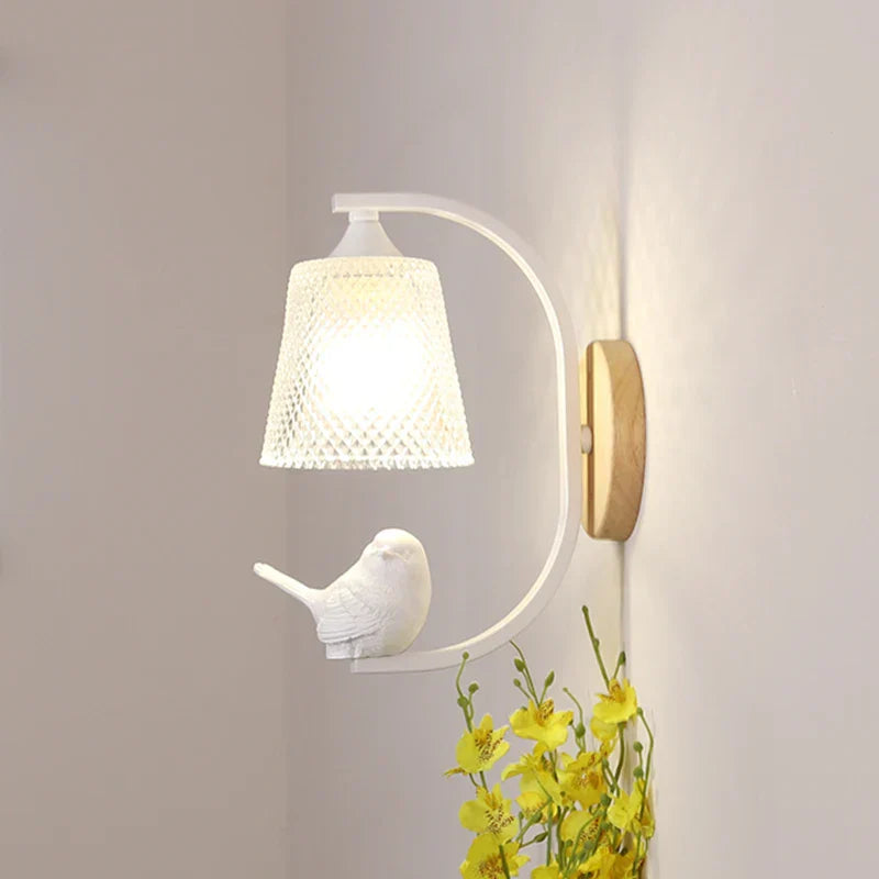 NordicBird Light – Trendy fuglevægslampe til soveværelse