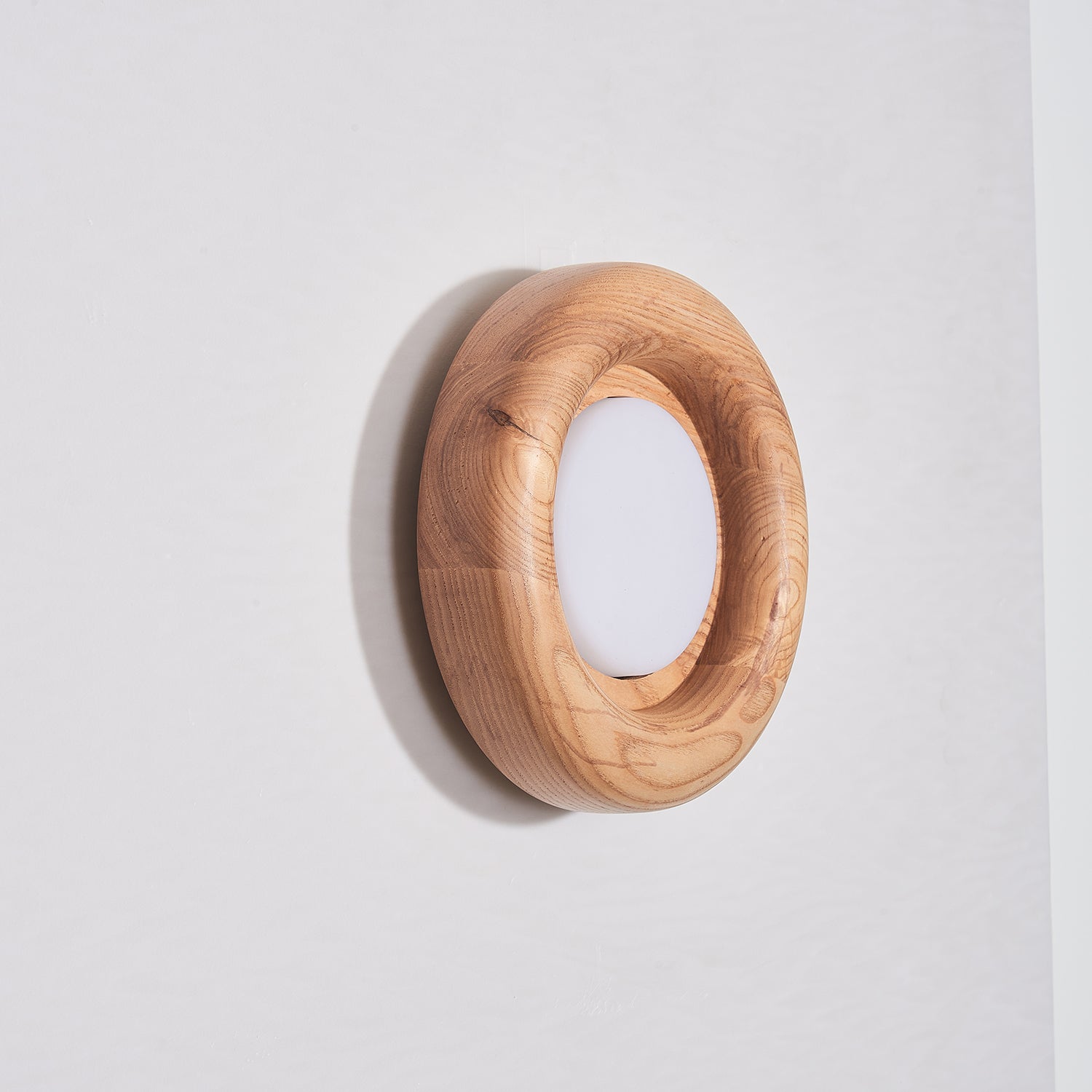 Orbitus Glow – Moderne Væglampe i Elegant Design til Stilfuld Belysning Inde og Ude