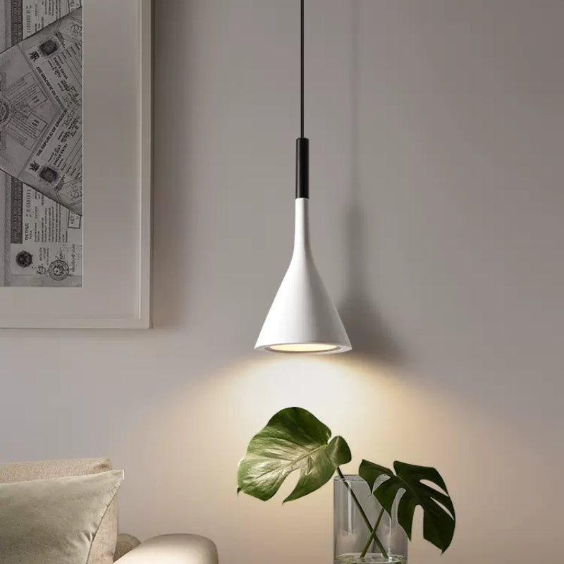 OrchidGlow Væglampe – Skandinavisk Design for Elegant Belysning