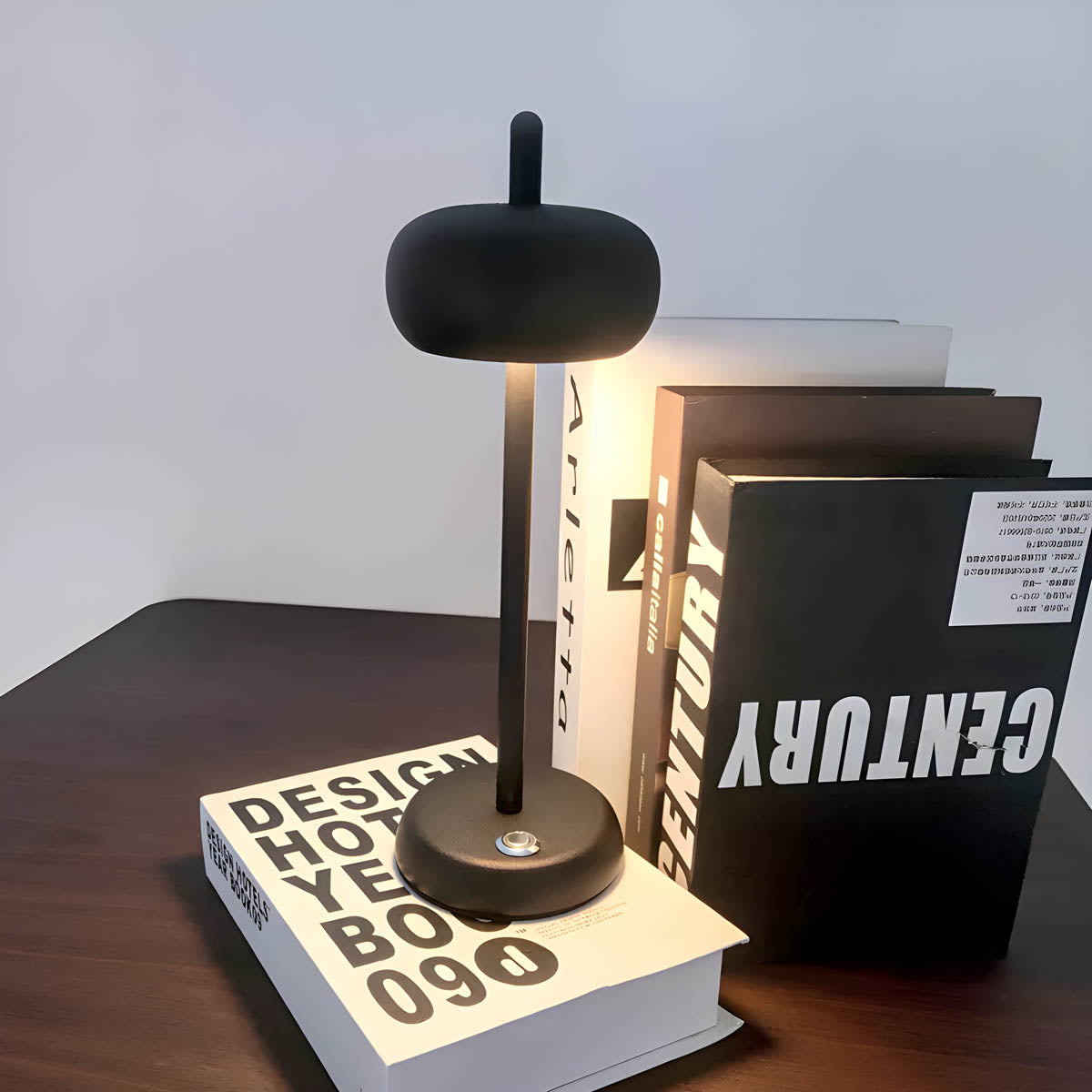 Rine Glow – Stilren Bordlampe i Moderne Design til Soveværelse, Stue og Kontor