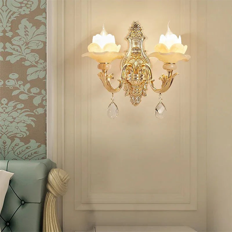 CrystalElegance - Elegant Kristal Væglampe til Hjemmedekoration