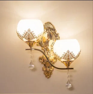 LuxeGlow - Guld LED Væglampe til Stemningsbelysning
