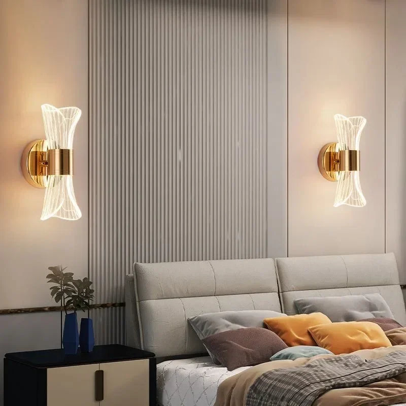 GlowCurve – Elegant LED væglampe til sove- og stuen