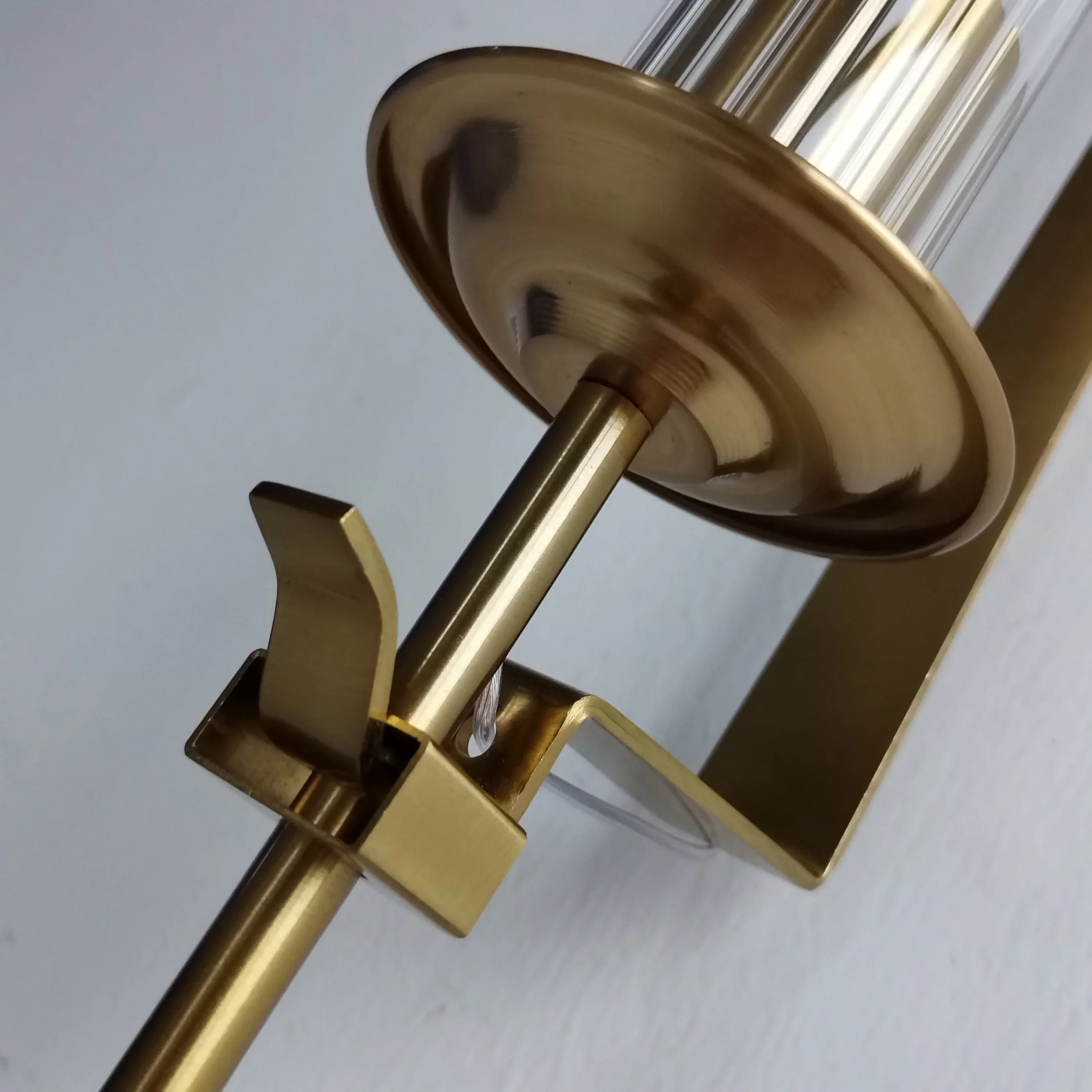 NordicGlow - Luxe Guld Væglampe med Glas