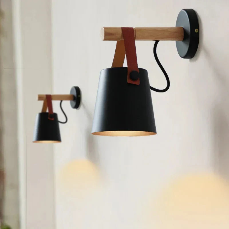 NordicGlow Lys - Træ LED Stanglampe med Læderdetaljer