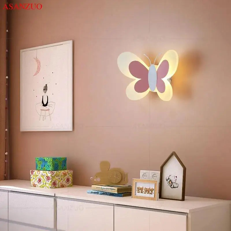ButterflyGlow – LED Tryllestav med sommerfugledesign til rummet