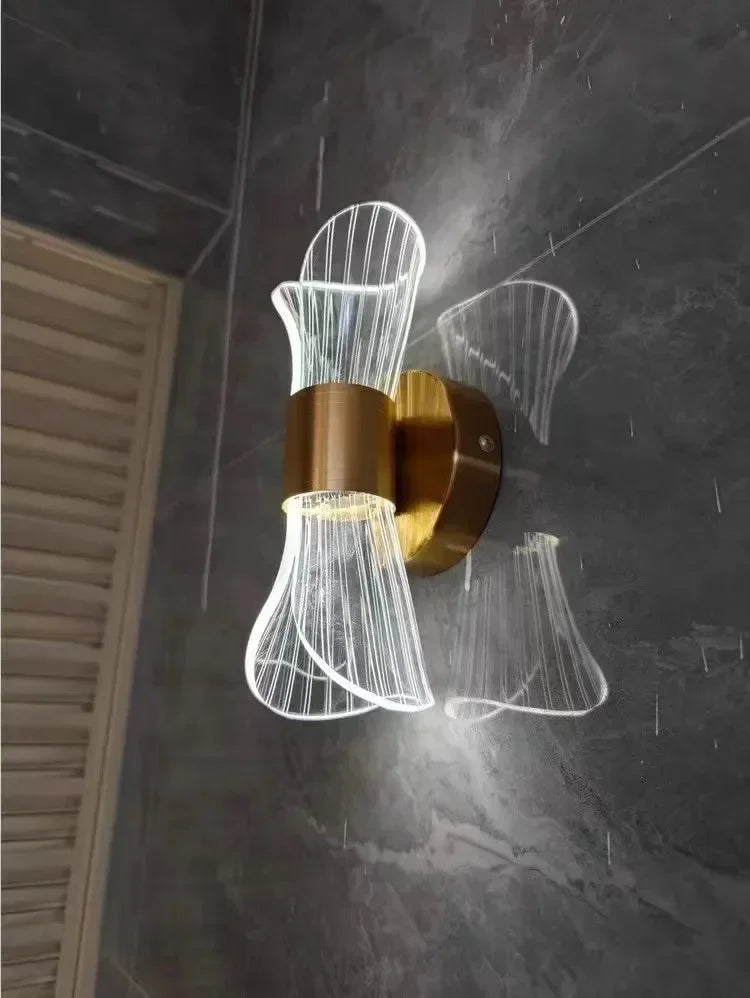 GlowCurve – Elegant LED væglampe til sove- og stuen
