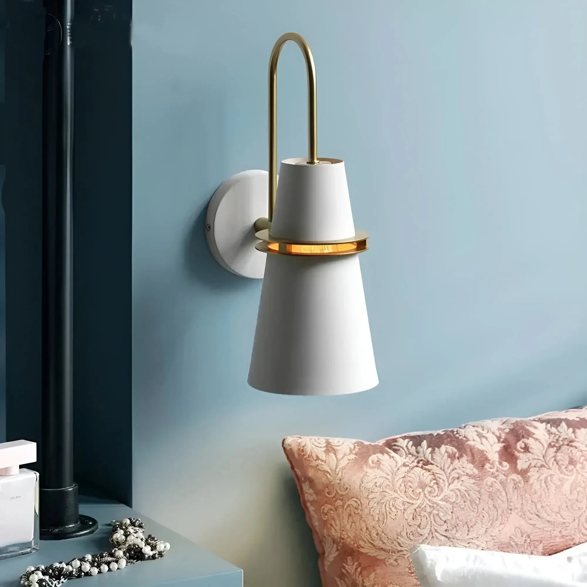 Retro Elegance Væglampe - EliteAura Luxe Belysning