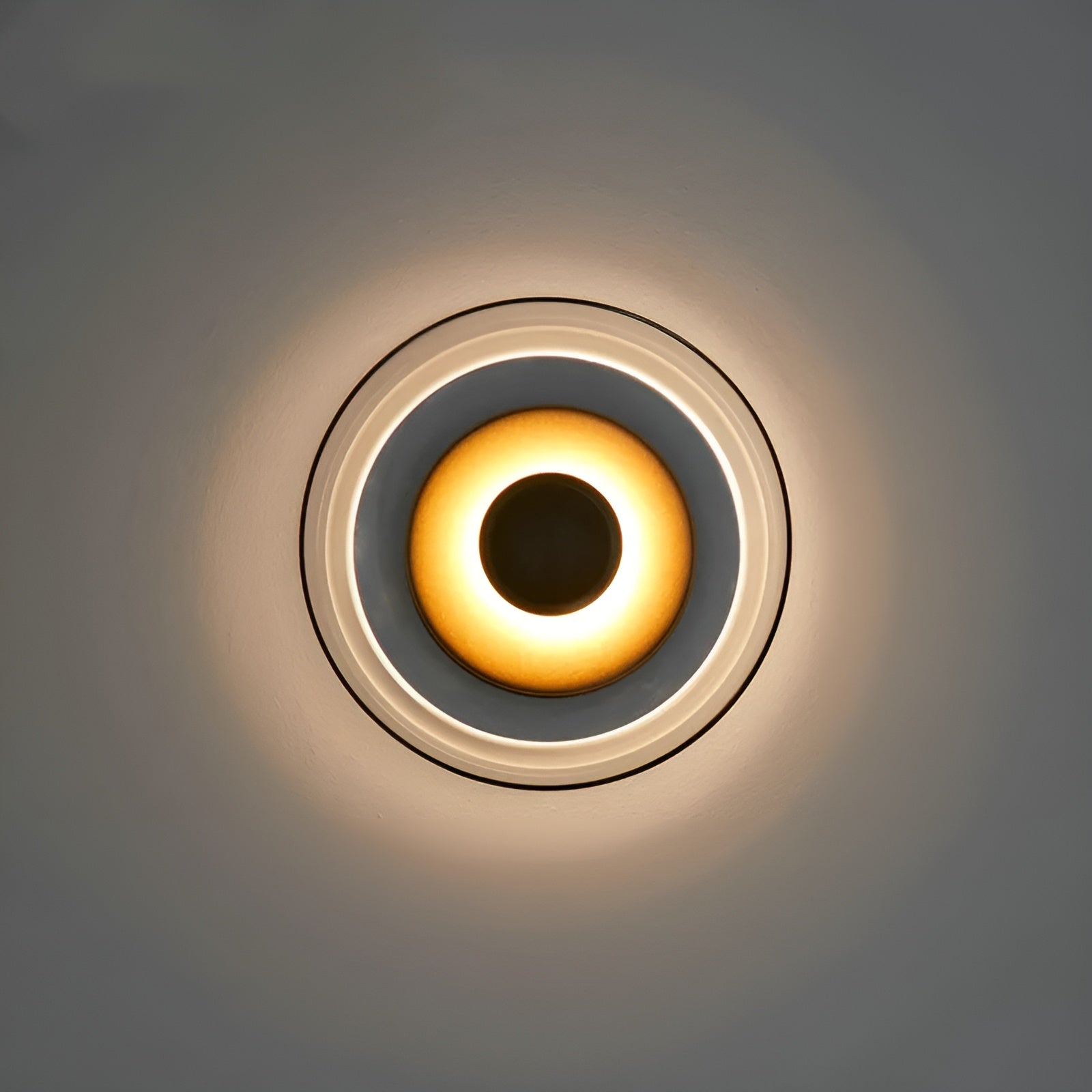 Luxe Nordic Glow - Premium LED Stanglampe med Glas og Guldaccenter