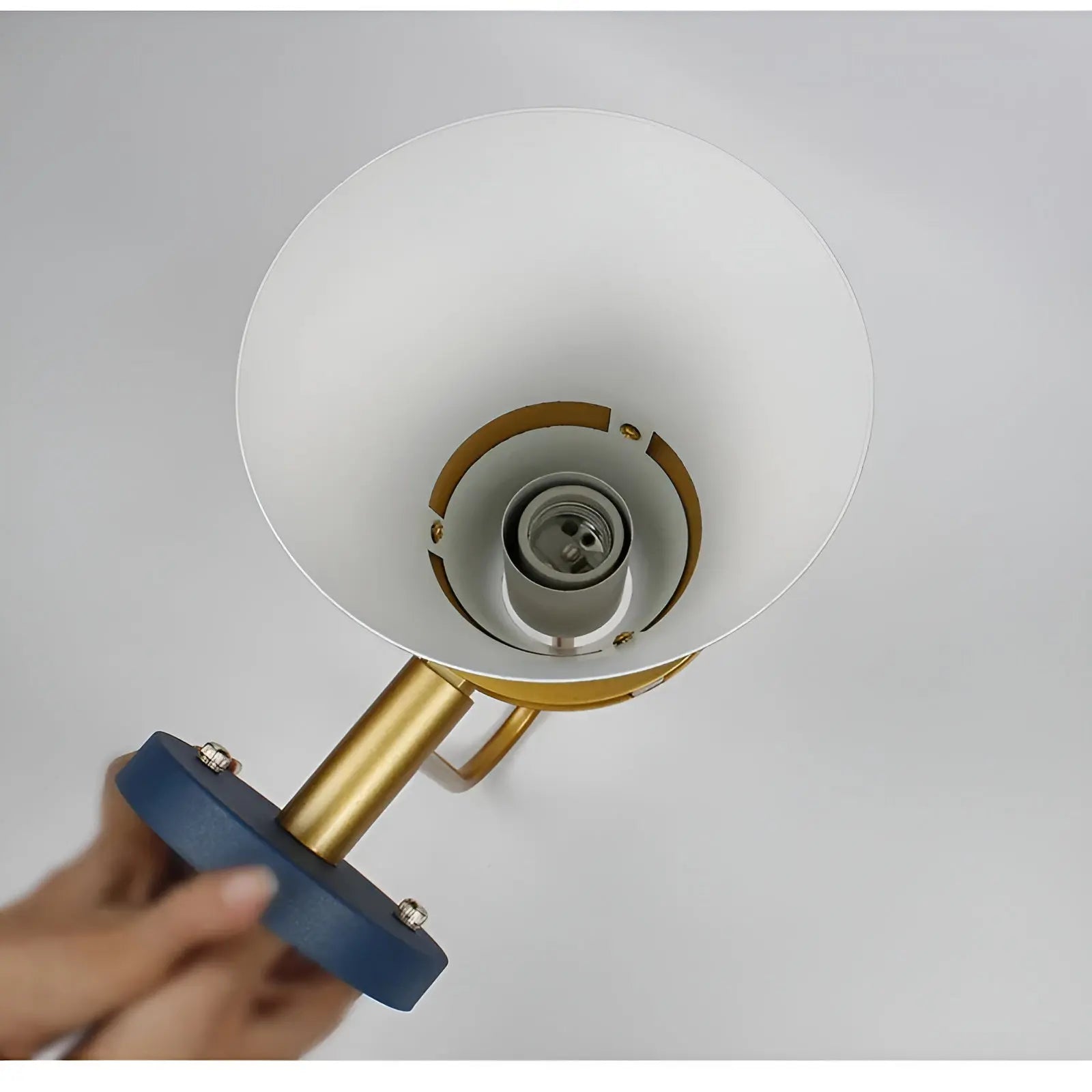 Retro Elegance Væglampe - EliteAura Luxe Belysning