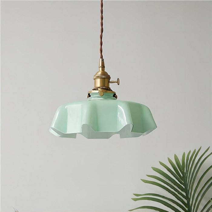 FloraRetro – Vintage lampa wisząca ze szkła z kwiatowym wzorem i kremowym detalem