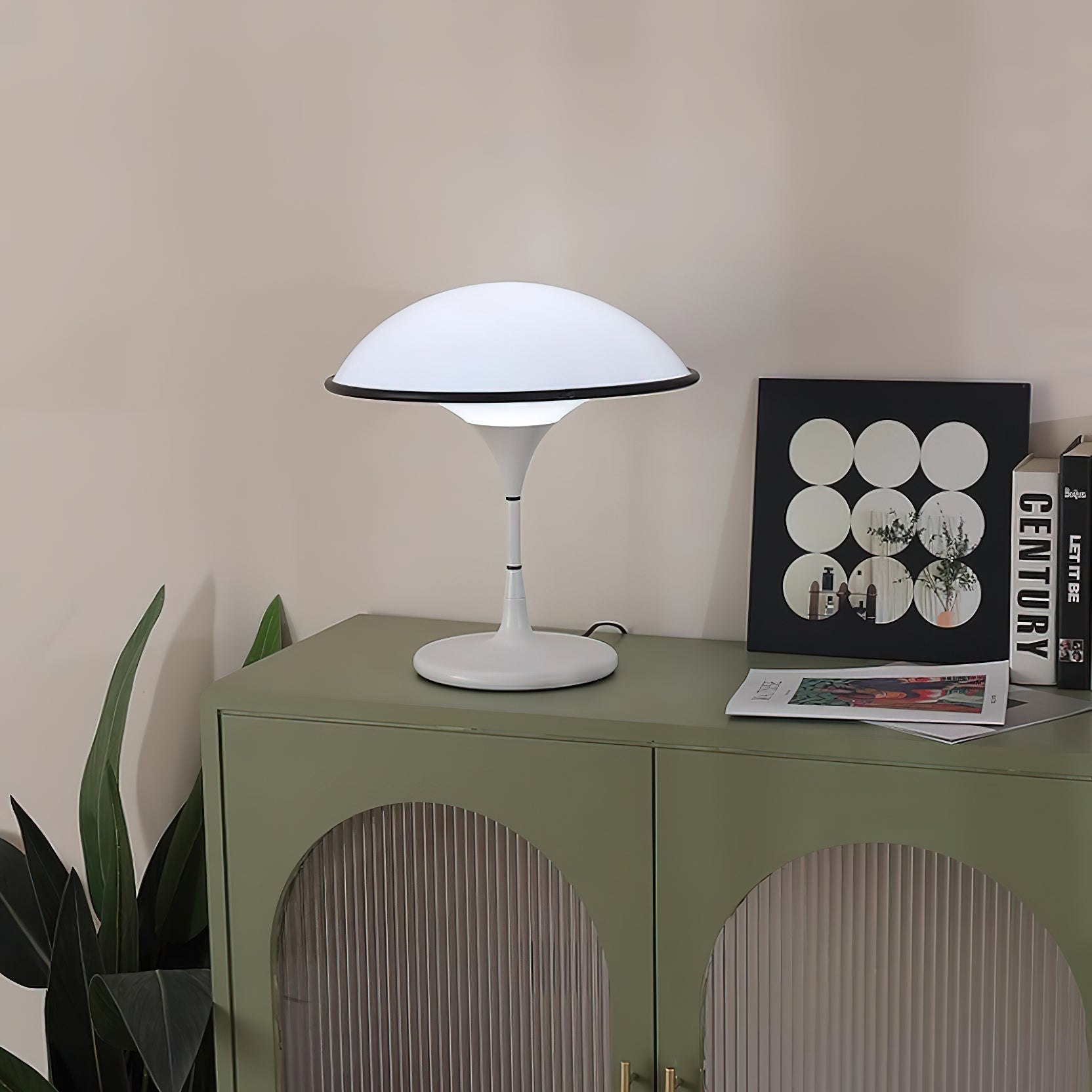 Fontana Glow – Elegant Bordlampe i Tidløst Design til Stue, Soveværelse og Kontor