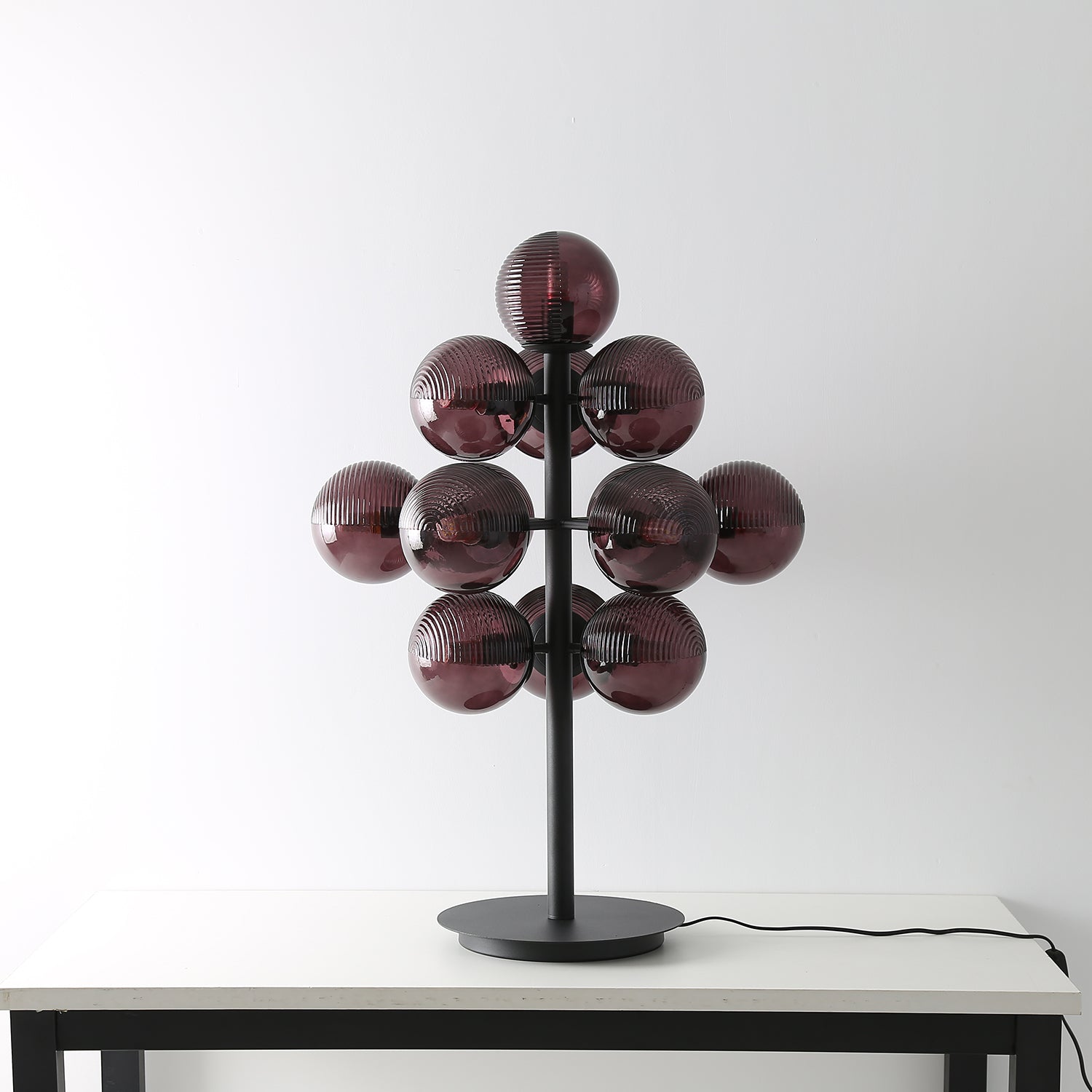 Grape bordlampe – Moderne stilfuld lampe til stue, soveværelse og kontor