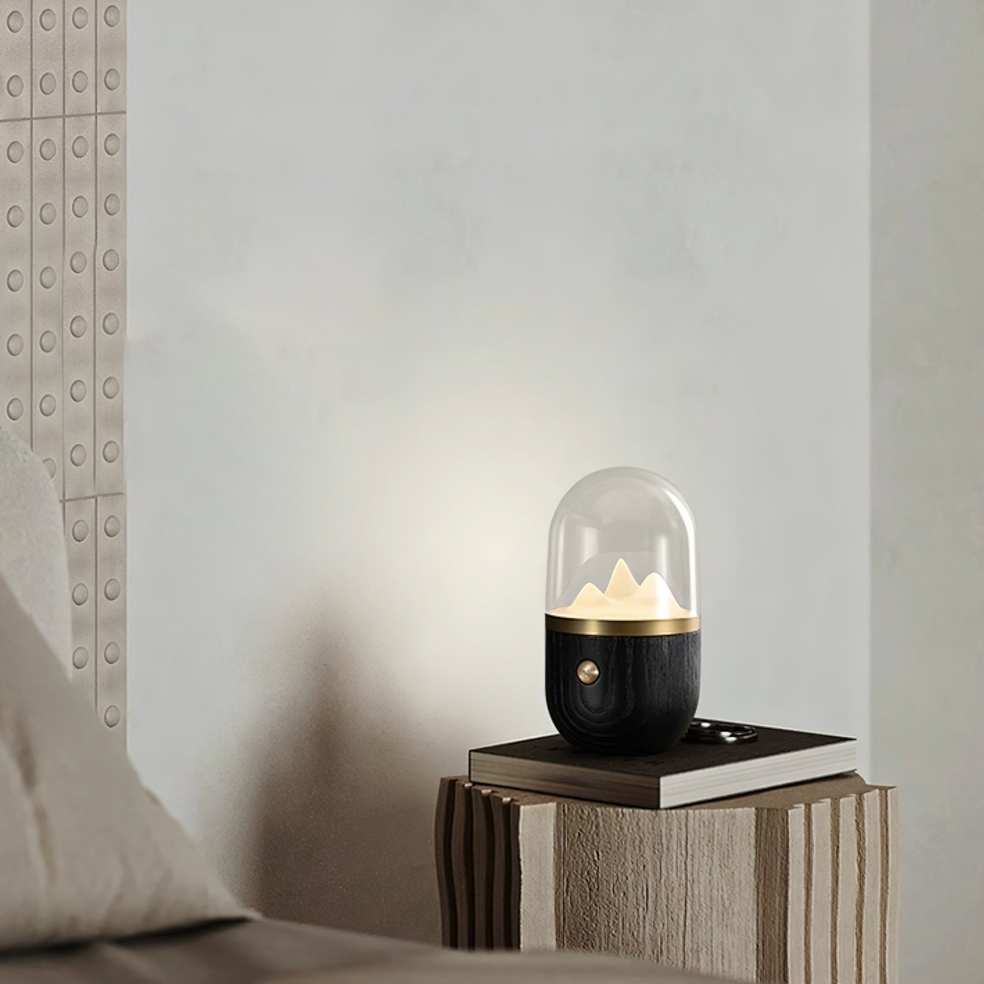 Bjergtop Glow – Unik Natbordslampe i Naturinspireret Design til Hygge og Stemning