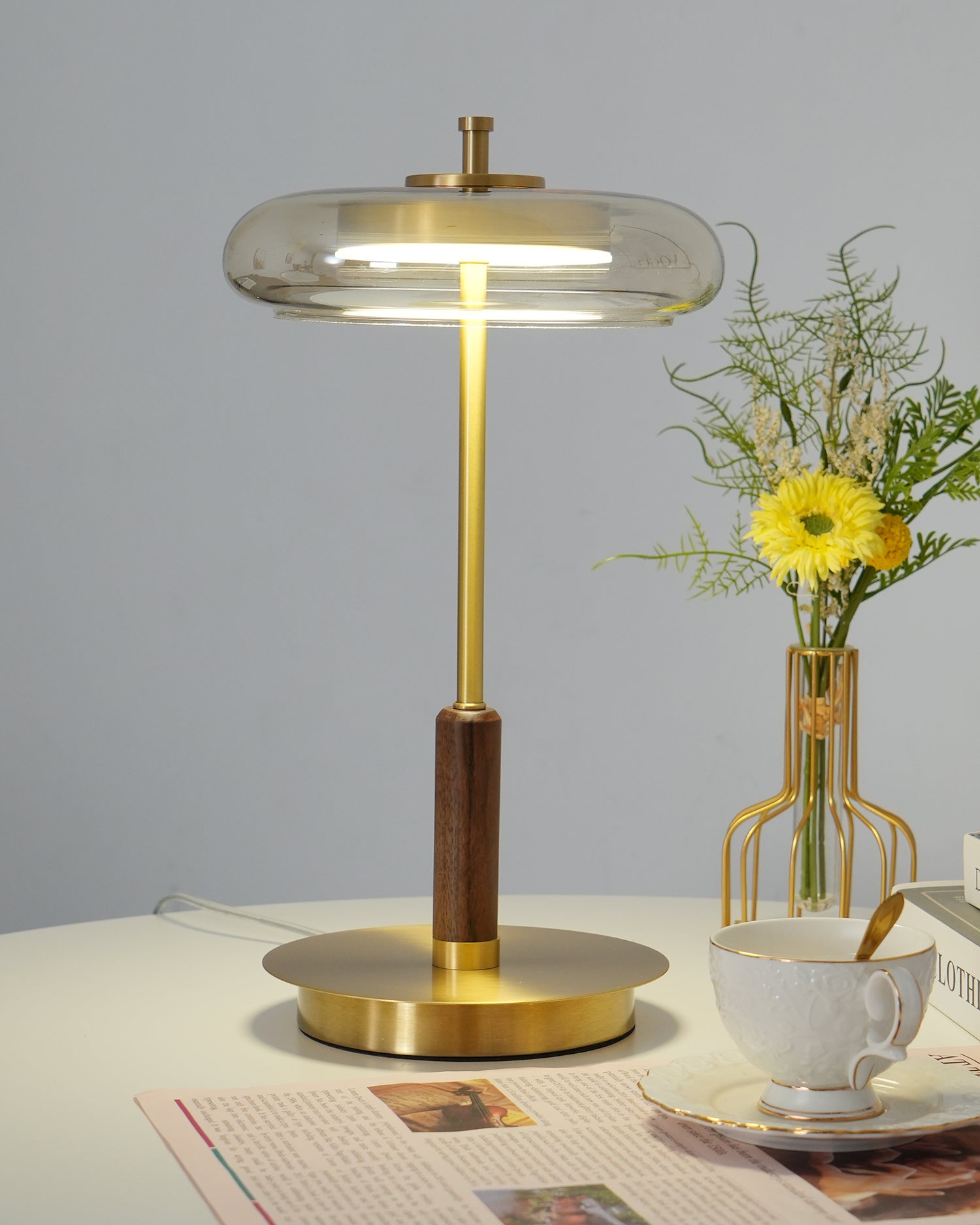 Ronaldo – Elegant Bordlampe i Moderne Design til Stue, Kontor og Soveværelse