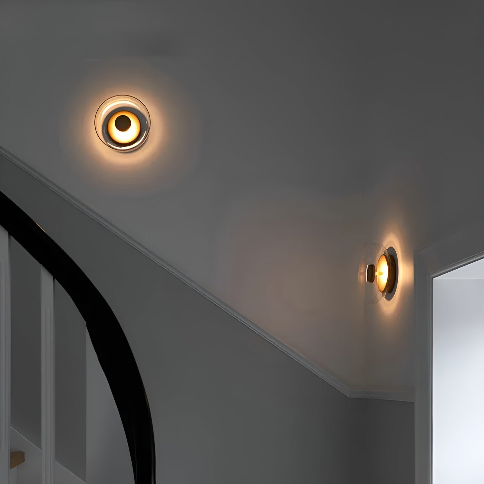 Luxe Nordic Glow - Premium LED Stanglampe med Glas og Guldaccenter
