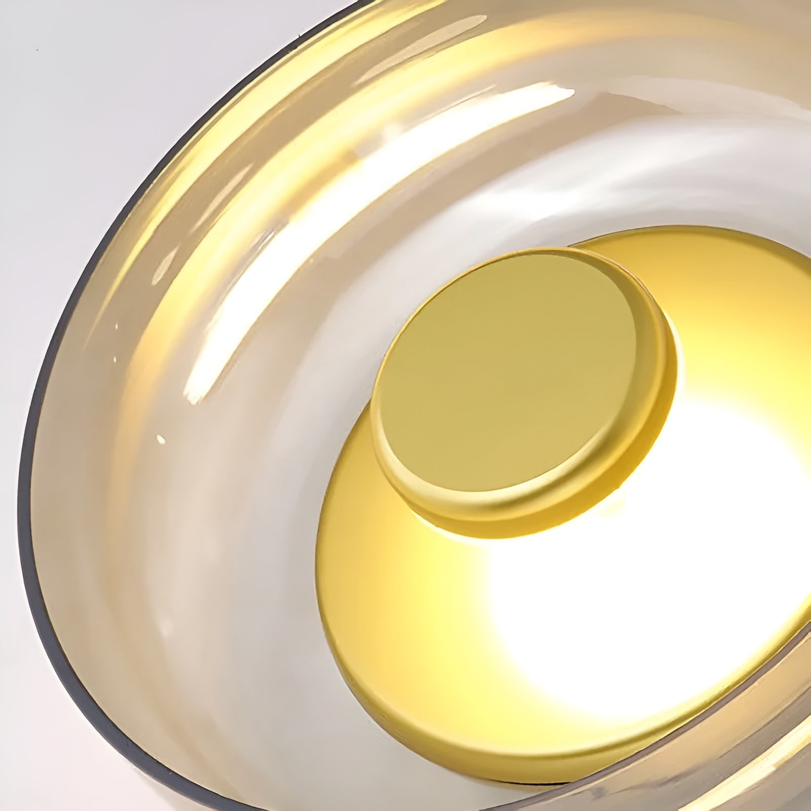 Luxe Nordic Glow - Premium LED Stanglampe med Glas og Guldaccenter