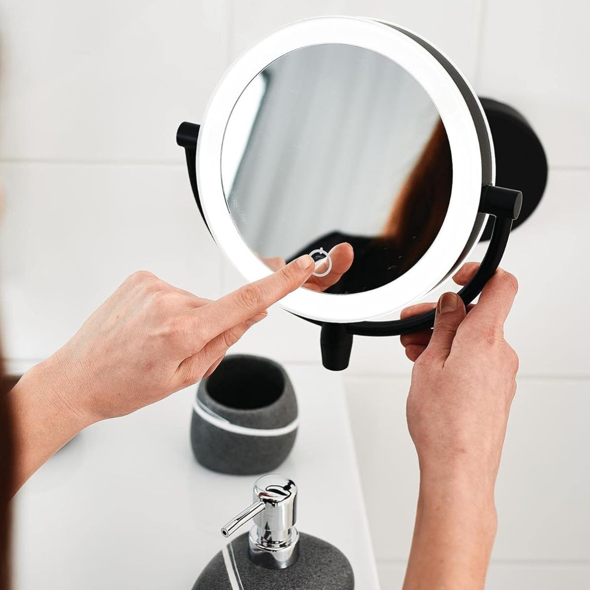 Illuminated Makeup Mirror - LumiAura
